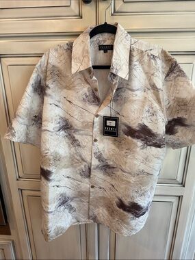 PRONTI Men's Short-Sleeve Marble-Print Dress Shirt in Cream and Brown